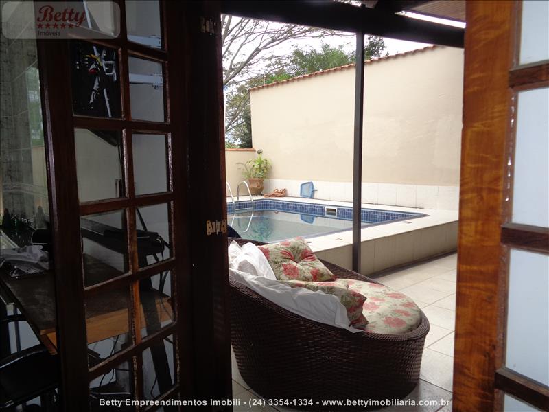 Casa a Venda no Jardim Brasília 2 em Resende