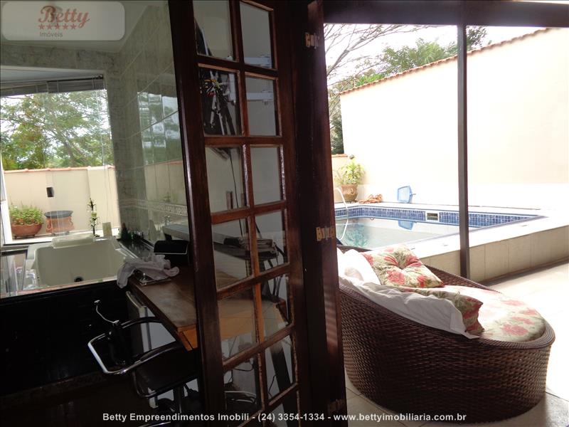 Casa a Venda no Jardim Brasília 2 em Resende