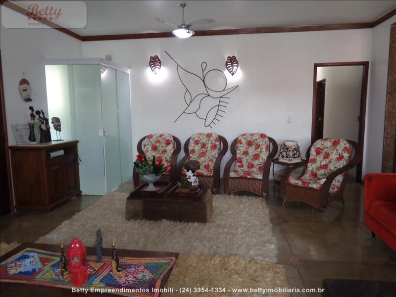 Casa a Venda no Jardim Brasília 2 em Resende