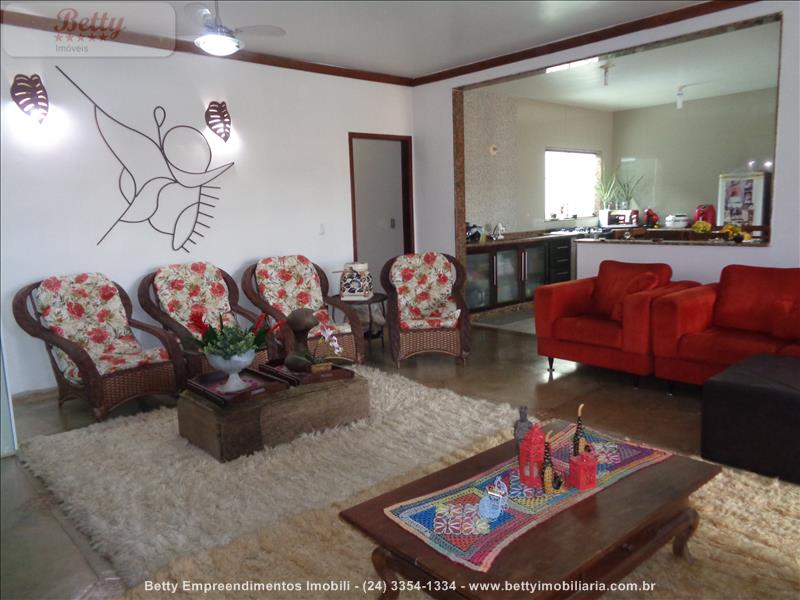 Casa a Venda no Jardim Brasília 2 em Resende