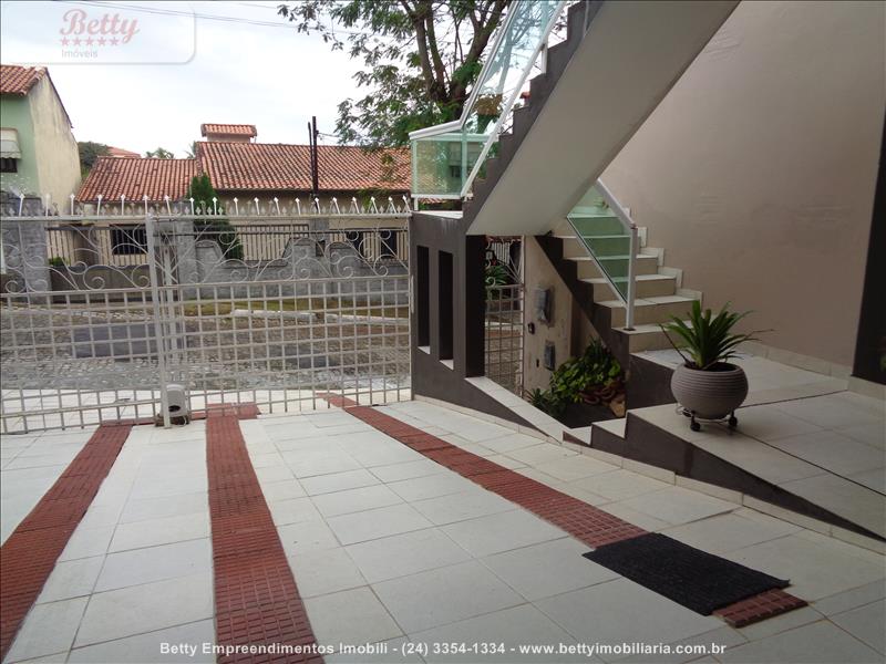 Casa a Venda no Jardim Brasília 2 em Resende