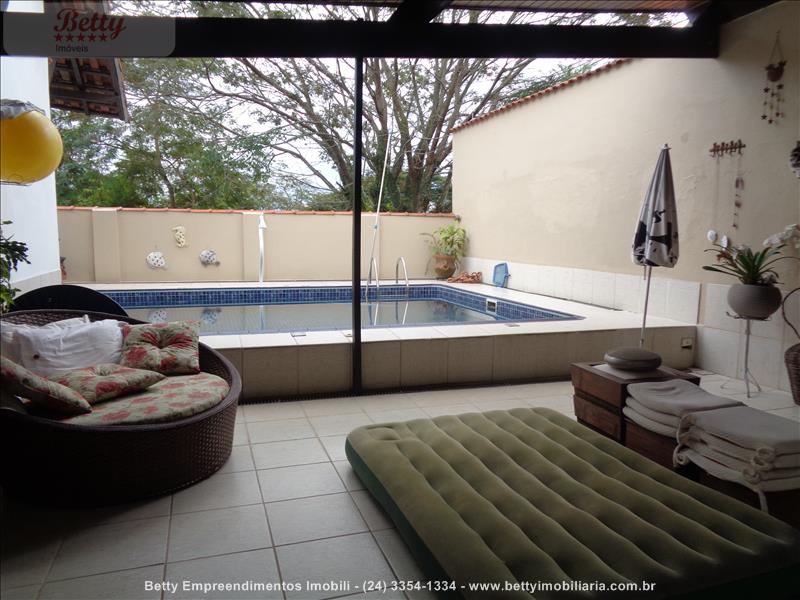 Casa a Venda no Jardim Brasília 2 em Resende