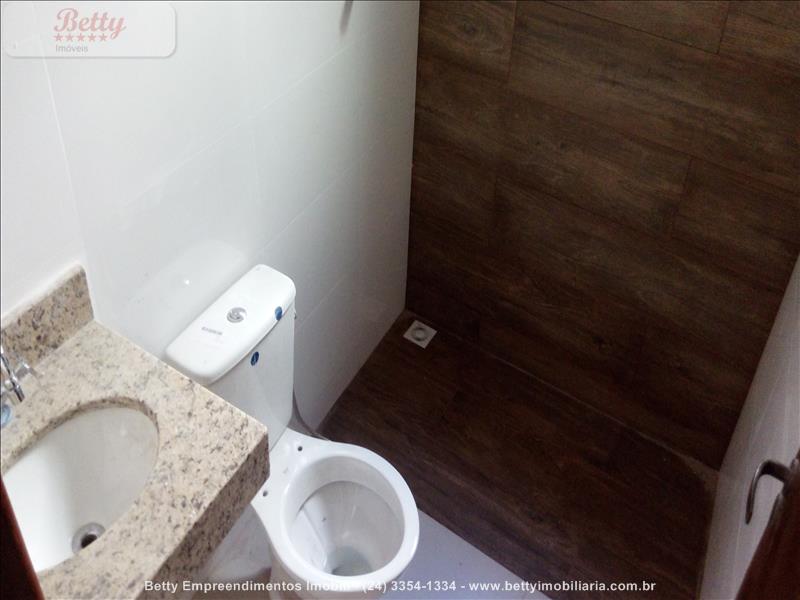 Casa a Venda no Jardim D'Oeste em Resende