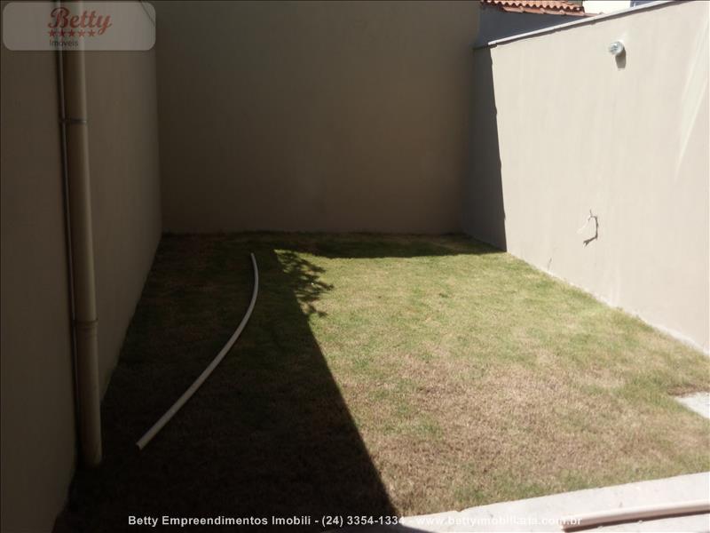 Casa a Venda no Jardim D'Oeste em Resende