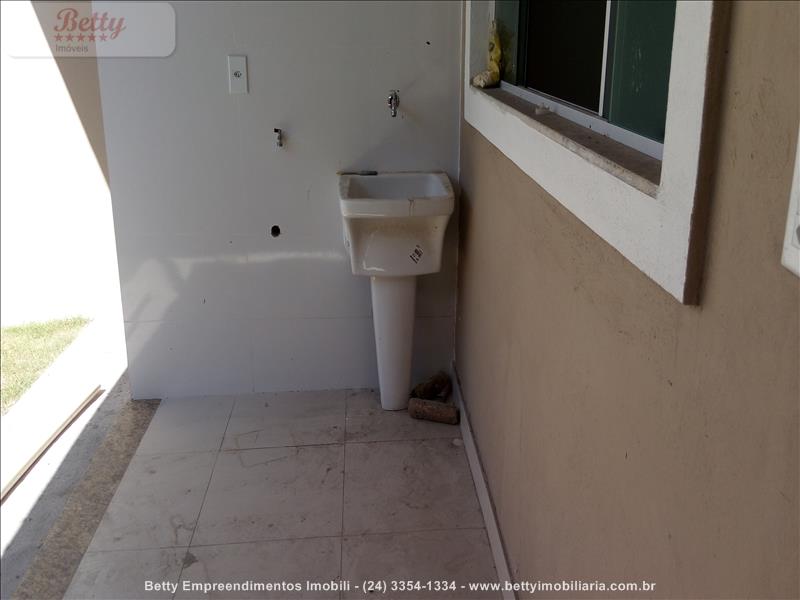 Casa a Venda no Jardim D'Oeste em Resende