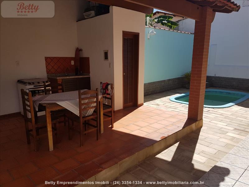 Casa a Venda no Morada da Colina I II III em Resende