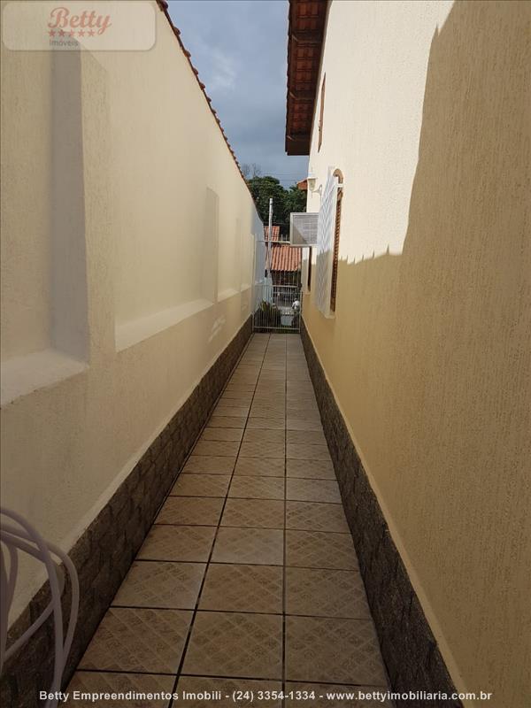 Casa a Venda no Morada da Colina I II III em Resende
