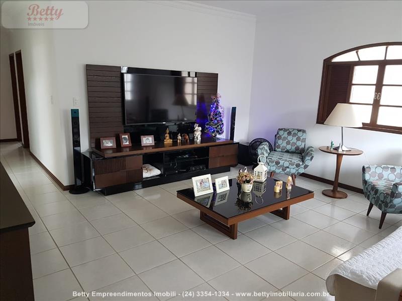 Casa a Venda no Morada da Colina I II III em Resende