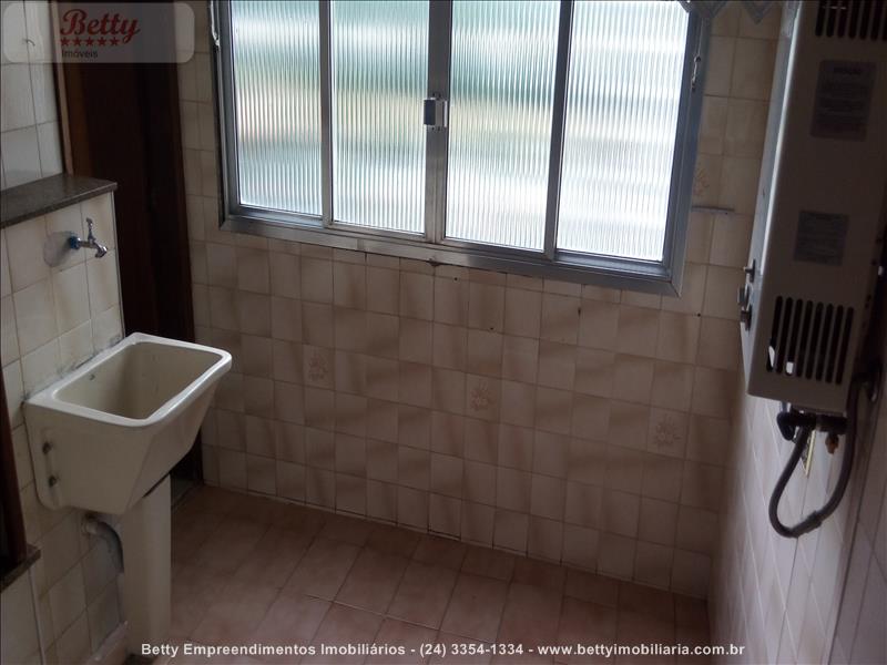 Apartamento a Venda no Comercial em Resende