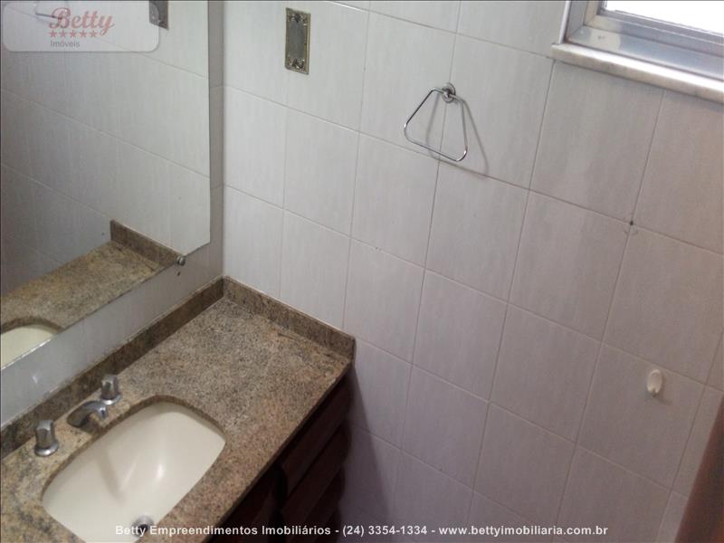 Apartamento a Venda no Comercial em Resende