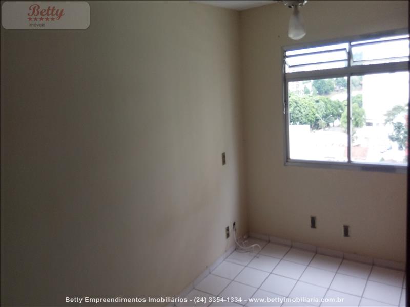 Apartamento a Venda no Comercial em Resende