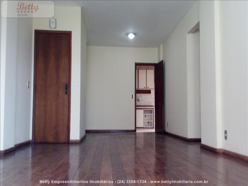 Apartamento a Venda no Comercial em Resende
