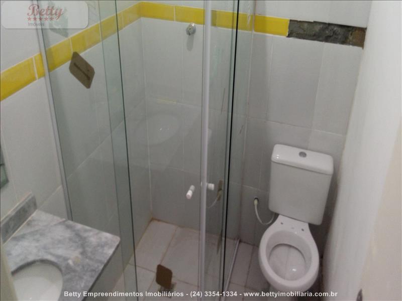 Casa para Alugar no Comercial em Resende