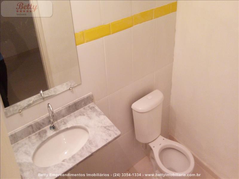 Casa para Alugar no Comercial em Resende