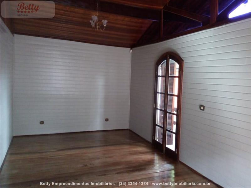 Casa a Venda no Montese em Resende