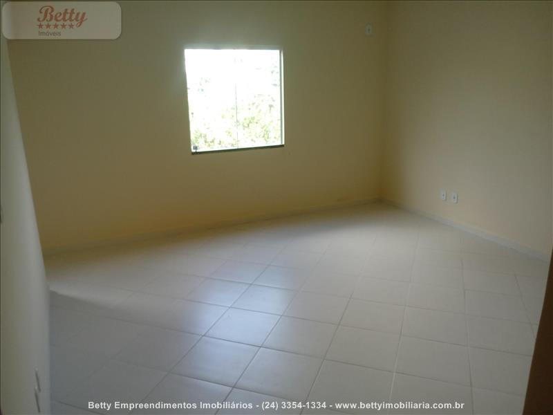 Casa a Venda no Jardim Brasília 2 em Resende