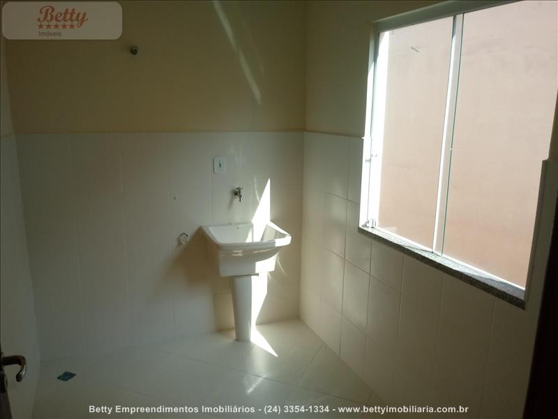 Casa a Venda no Jardim Brasília 2 em Resende