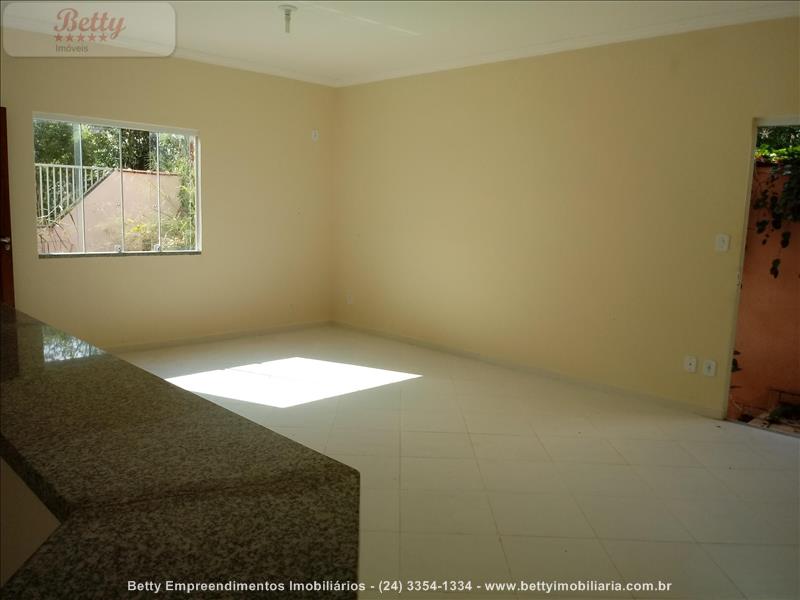 Casa a Venda no Jardim Brasília 2 em Resende