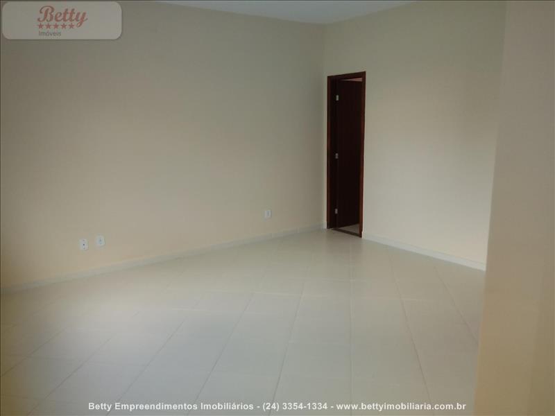 Casa a Venda no Jardim Brasília 2 em Resende