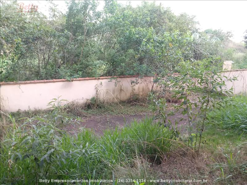 Casa a Venda no Jardim Brasília 2 em Resende
