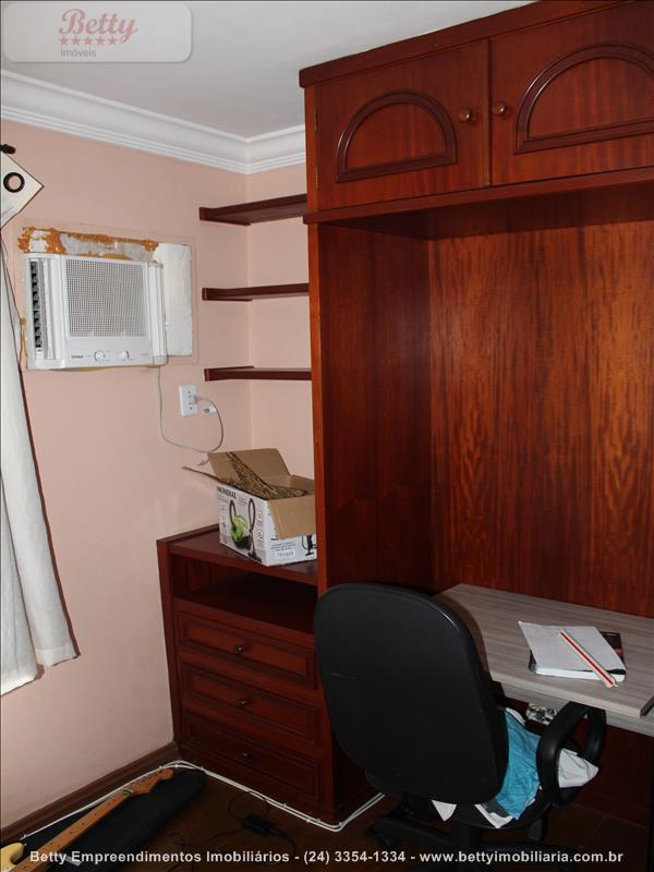 Apartamento a Venda no Comercial em Resende