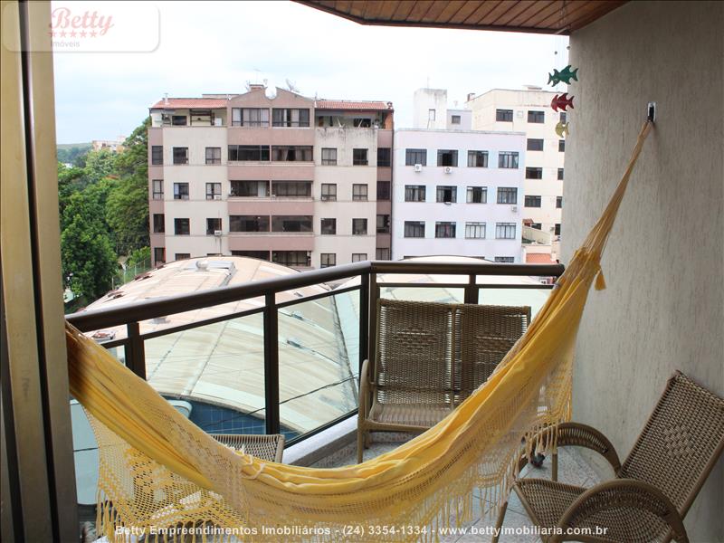 Apartamento a Venda no Comercial em Resende