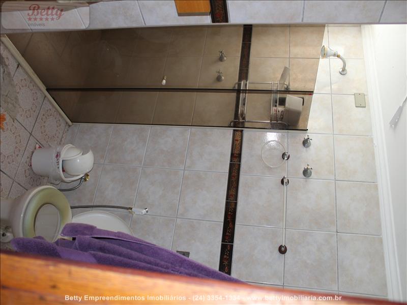 Apartamento a Venda no Comercial em Resende