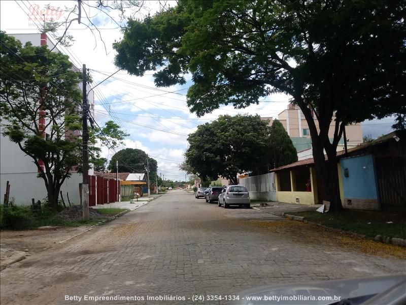 Casa a Venda no Vila Julieta em Resende
