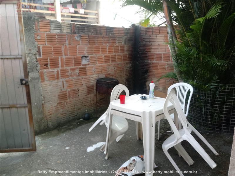 Casa a Venda no Jardim Alegria em Resende