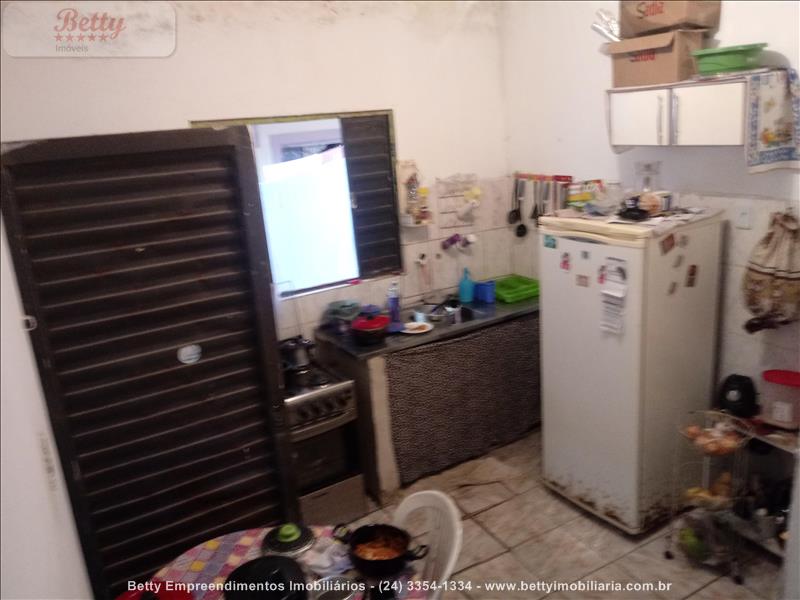 Casa a Venda no Jardim Alegria em Resende
