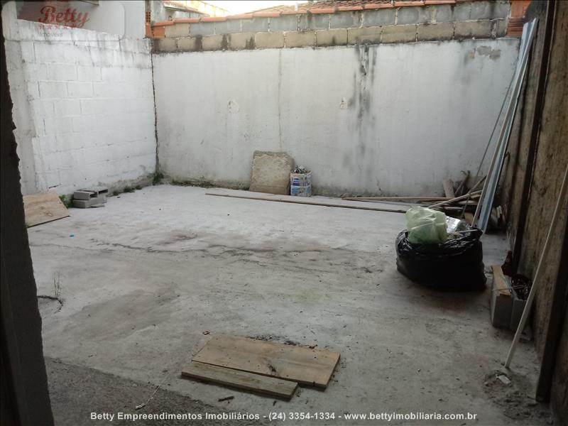 Casa a Venda no Residências do Vale em Resende