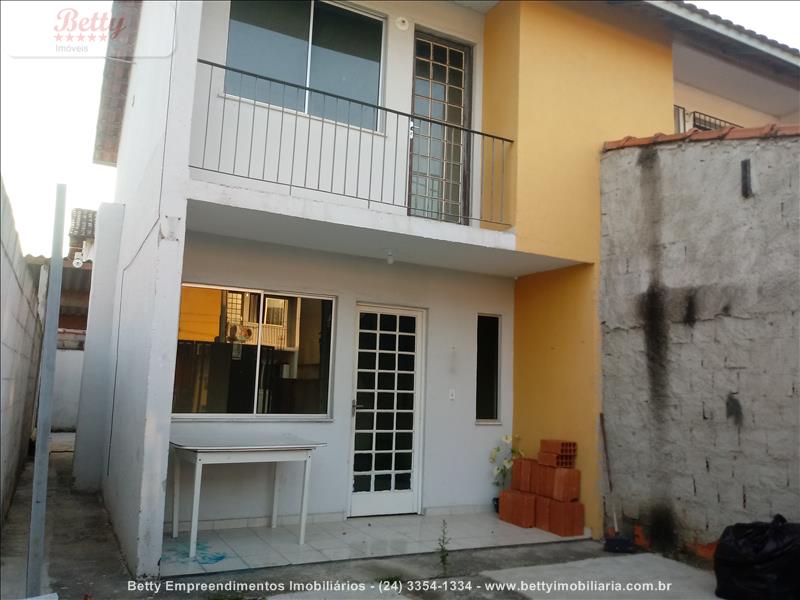 Casa a Venda no Residências do Vale em Resende