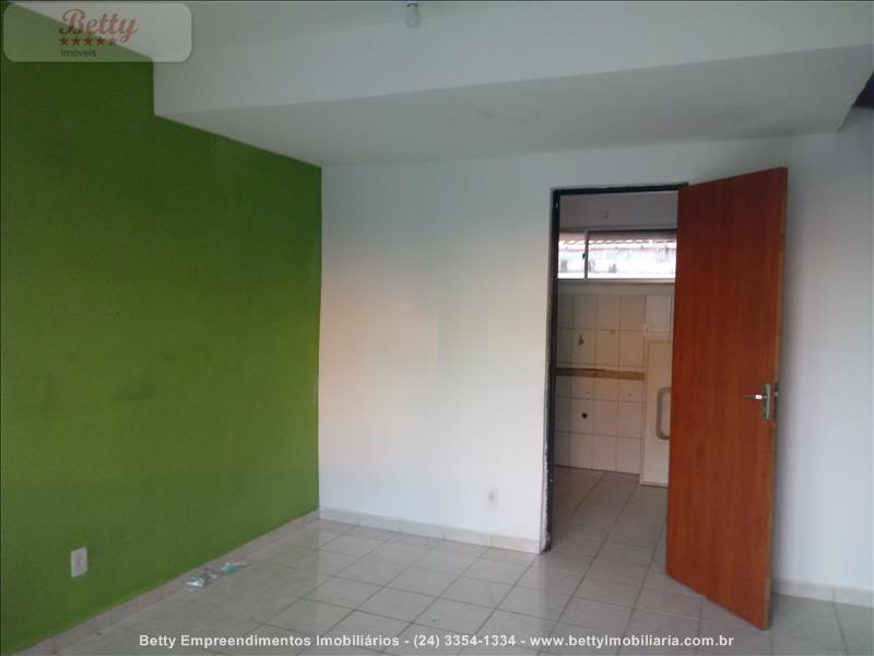 Casa a Venda no Residências do Vale em Resende