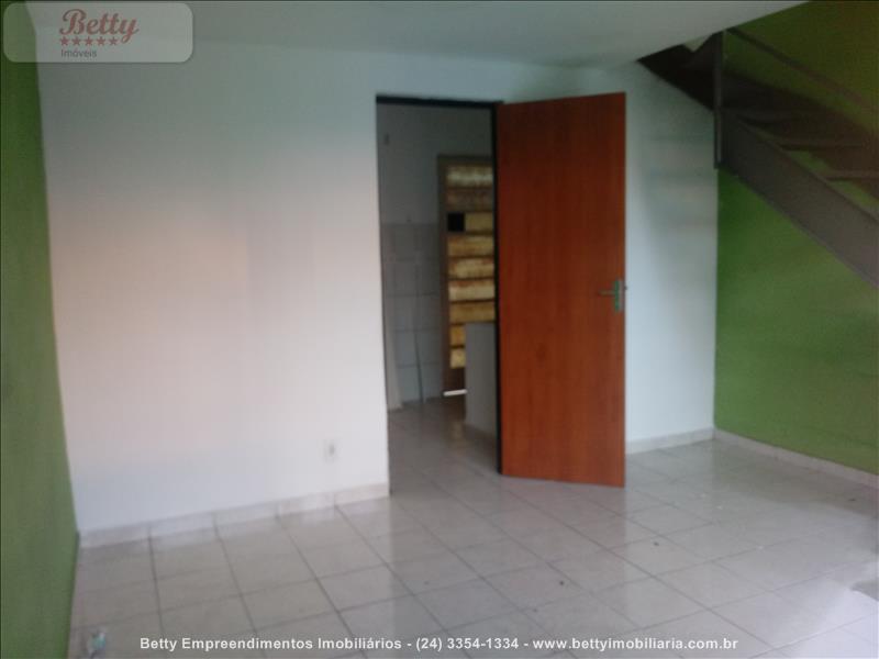 Casa a Venda no Residências do Vale em Resende
