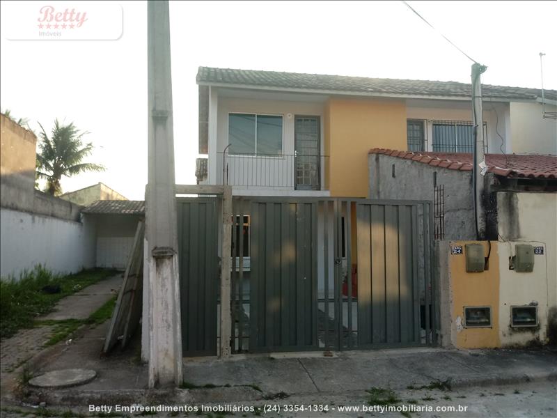 Casa a Venda no Residências do Vale em Resende