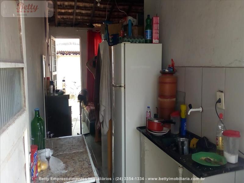 Casa a Venda no Jardim Primavera I II III em Resende