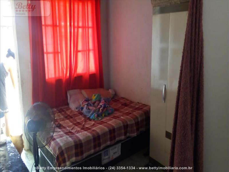 Casa a Venda no Jardim Primavera I II III em Resende