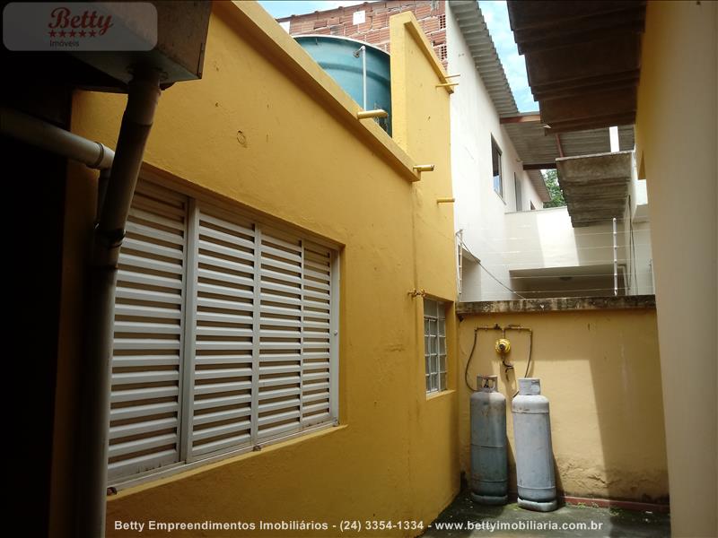 Casa a Venda no Jardim Tropical em Resende