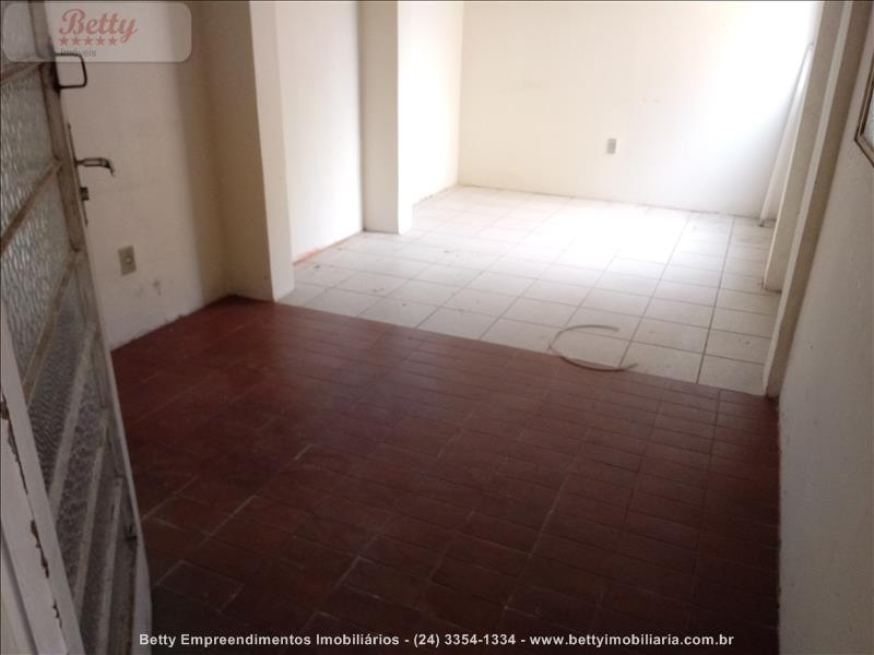 Casa a Venda no Jardim Tropical em Resende