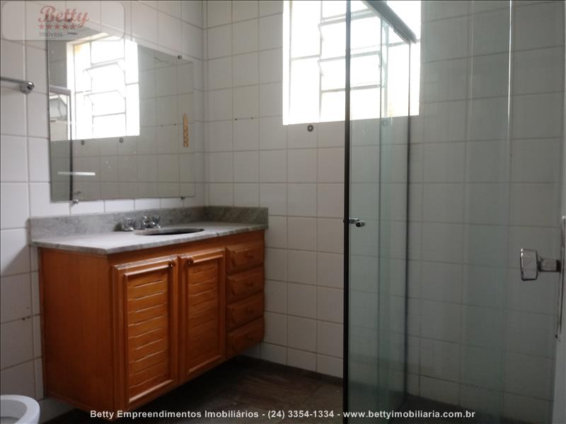 Casa a Venda no Jardim Tropical em Resende