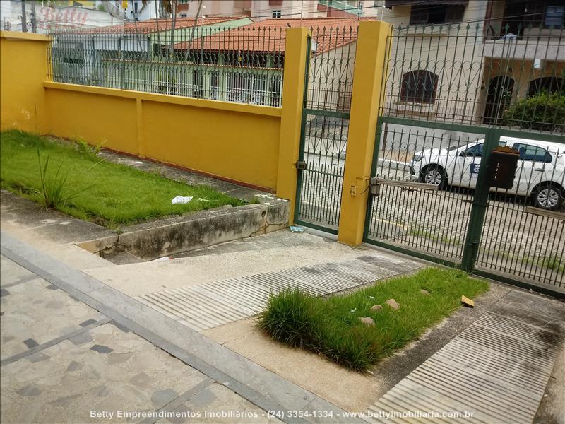 Casa a Venda no Jardim Tropical em Resende