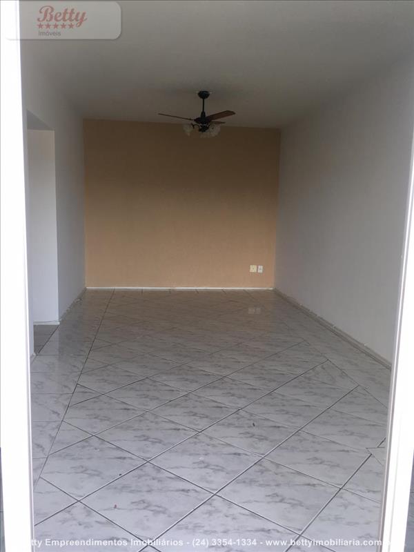 Apartamento para Alugar no Comercial em Resende