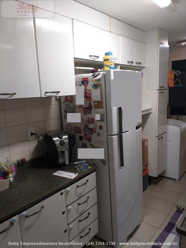 Apartamento a Venda no Comercial em Resende