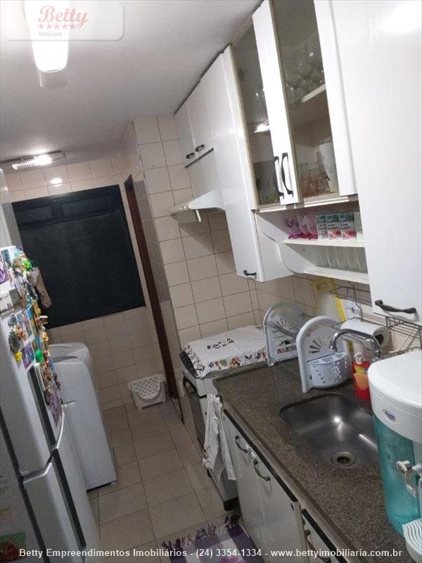 Apartamento a Venda no Comercial em Resende