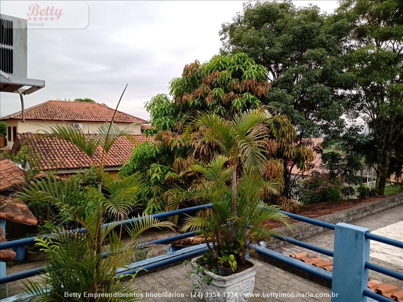 Casa para Alugar no Vila Verde em Resende