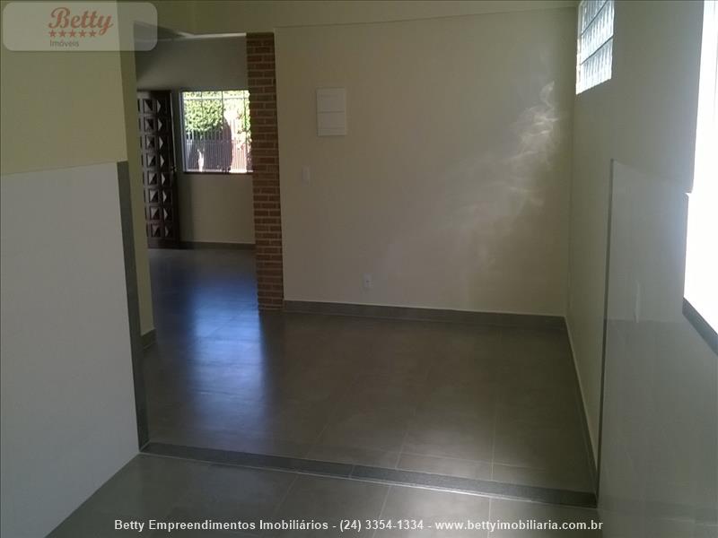 Casa para Alugar no Morada da Colina I II III em Resende