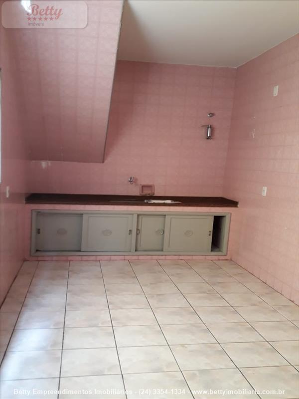 Apartamento para Alugar no Jardim Tropical em Resende