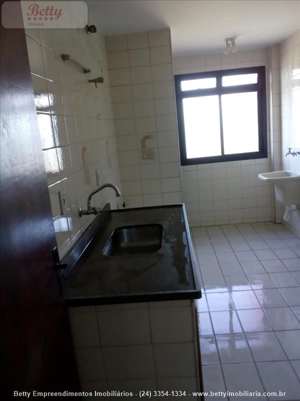 Apartamento a Venda no Comercial em Resende