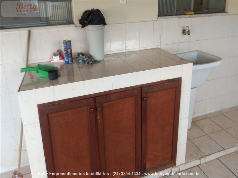 Casa para Alugar no Vila Moderna em Resende