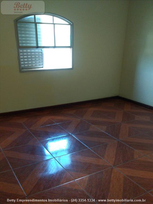 Casa para Alugar no Vila Moderna em Resende